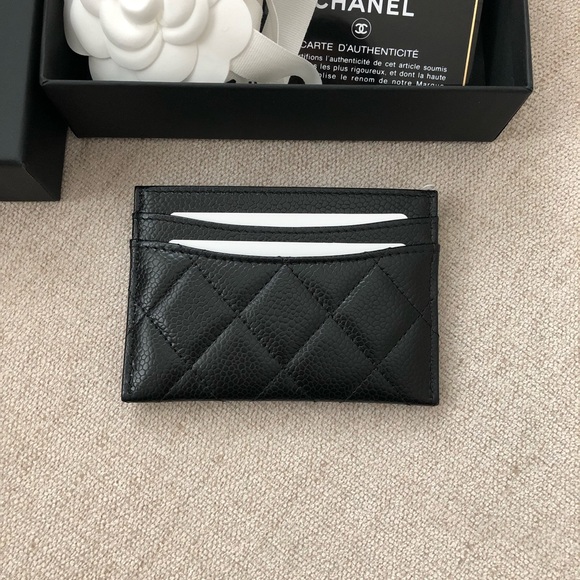 ❌SOLD❌ Chanel Classic Black Caviar Flat Card Holder - Picture 2 of 5